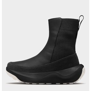 The North Face Womens Halseigh brand new Leather boots.Highly recommended.